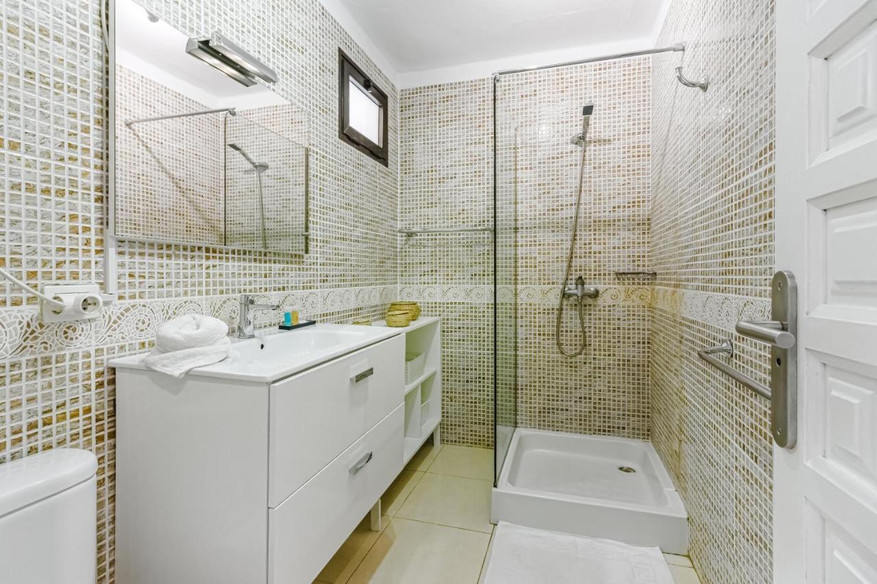 Fantastic Large Studio In Front Of Beach Heated Pool Wifi Arona  Bagian luar foto